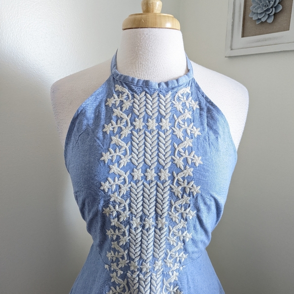 Chelsea & Violet Embroidered Halter Backless Mini Dress Blue Cream Medium - Picture 2 of 10